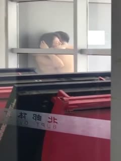 北邮体育馆偷拍做爱玩的刺激啊